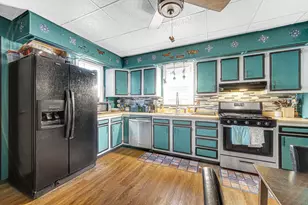 1421 Roberts Ave, Whiting, IN 46394 - Photo 12