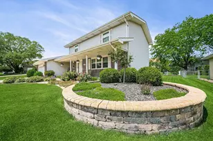 1200 Seminole Dr, Crown Point, IN 46307 - Photo 2