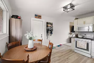 3317 W 78th Ave, Merrillville, IN 46410 - Photo 8