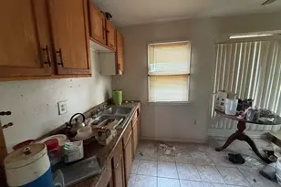1224 Clay St, Gary, IN 46403 - Photo 8