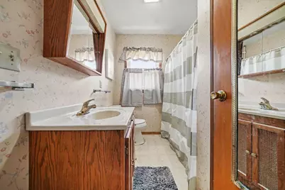 805 Division Street, La Porte, IN 46350 - Photo 12