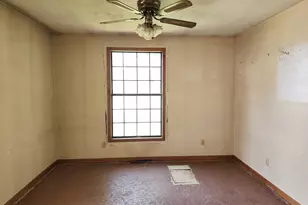3882 E 200 S, La Porte, IN 46350 - Photo 4