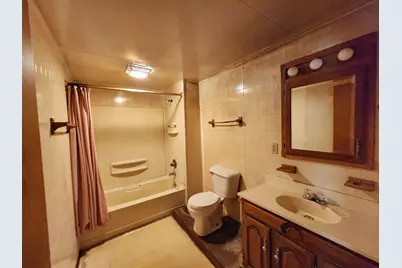 3882 E 200 S, La Porte, IN 46350 - Photo 6