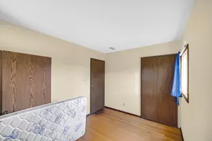 6131 Pennsylvania St, Merrillville, IN 46410 - Photo 8