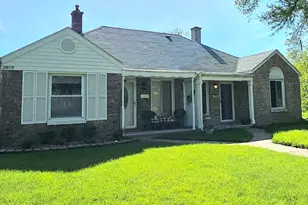 7608 Manor Ave, Munster, IN 46321 - Photo 4