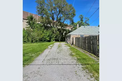 7608 Manor Avenue, Munster, IN 46321 - Photo 14