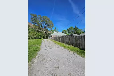 7608 Manor Avenue, Munster, IN 46321 - Photo 10