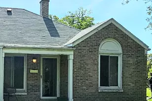 7608 Manor Ave, Munster, IN 46321 - Photo 1