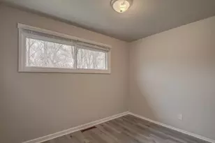 940 Mount St, Gary, IN 46406 - Photo 12