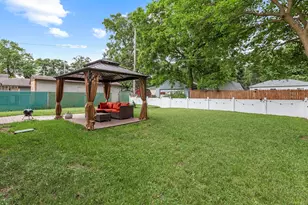 426 S Liberty St, Hobart, IN 46342 - Photo 16