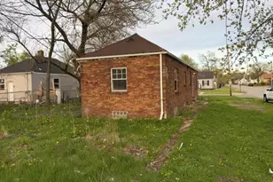 574 Ralston St, Gary, IN 46406 - Photo 2