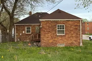 574 Ralston St, Gary, IN 46406 - Photo 4