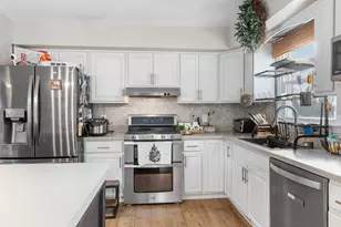 3203 Parker Dr, Valparaiso, IN 46383 - Photo 6