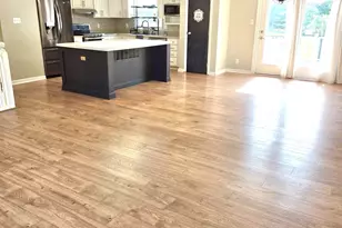 3203 Parker Dr, Valparaiso, IN 46383 - Photo 10
