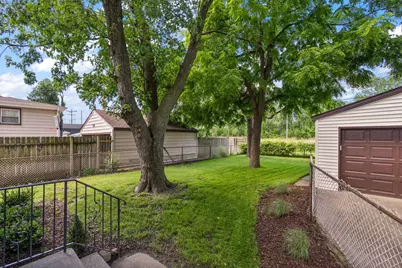 8140 Gordon Drive, Highland, IN 46322 - Photo 18