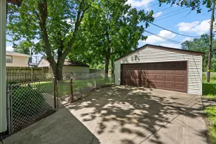 8140 Gordon Dr, Highland, IN 46322 - Photo 16