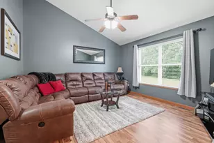 1726 Elderberry Cir, Demotte, IN 46310 - Photo 10