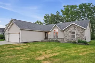 1726 Elderberry Cir, Demotte, IN 46310 - Photo 2