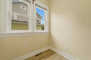 213 N East St, Crown Point, IN 46307 - Photo 8
