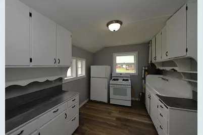 319 W 13th Street, Winamac, IN 46996 - Photo 8
