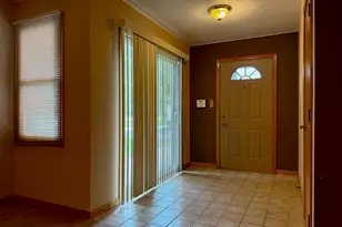 1385 Young Dr, Crown Point, IN 46307 - Photo 4