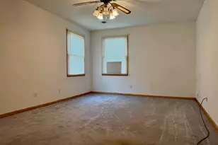 1385 Young Dr, Crown Point, IN 46307 - Photo 6