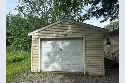 5030 W 25th Avenue, Gary, IN 46406 - Photo 10