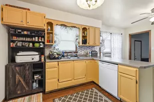 9978 N 388 W, Lake Village, IN 46349 - Photo 8