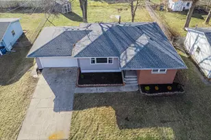 9380 Mckinley St, Crown Point, IN 46307 - Photo 2