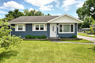 2113 W Porter Ave, Chesterton, IN 46304 - Photo 1