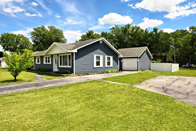 2113 W Porter Avenue, Chesterton, IN 46304 - Photo 2
