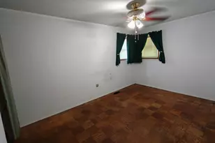 140 N Guyer St, Hobart, IN 46342 - Photo 12