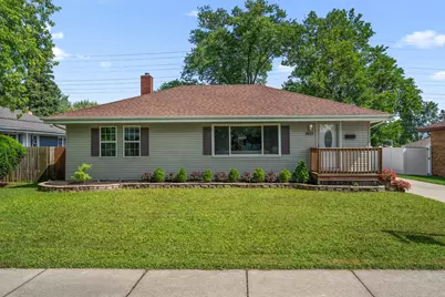 3011 Franklin Avenue, Highland, IN 46322 - Photo 2