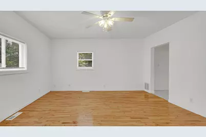555 Locust Street #1, Valparaiso, IN 46383 - Photo 2