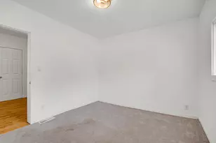555 Locust St, Valparaiso, IN 46383 - Photo 10