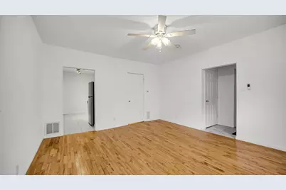 555 Locust Street #1, Valparaiso, IN 46383 - Photo 4