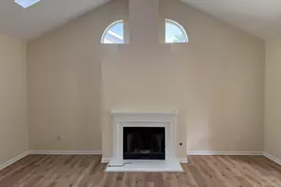 9247 Norris Dr, Hobart, IN 46342 - Photo 10