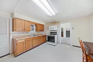 116 W Barker Ave, Michigan City, IN 46360 - Photo 8