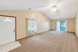 6366 W 86th Ct, Crown Point, IN 46307 - Photo 4