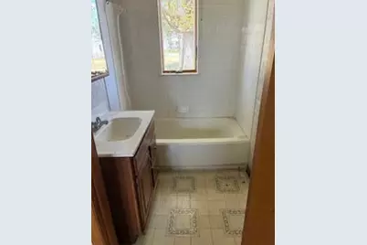 205 E Day Street, Royal Center, IN 46978 - Photo 22