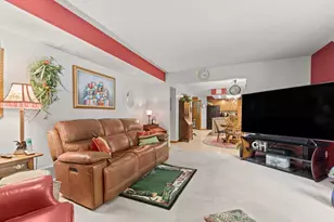 2606 Club Ct, Valparaiso, IN 46383 - Photo 10