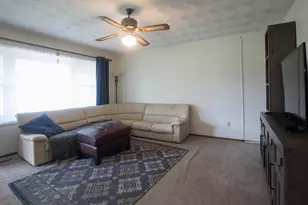 5196 Dolphin Ct, Portage, IN 46368 - Photo 4