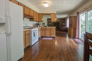 5196 Dolphin Ct, Portage, IN 46368 - Photo 8
