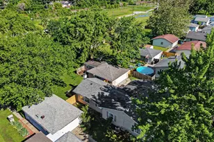 8016 Gordon Pl, Highland, IN 46322 - Photo 24