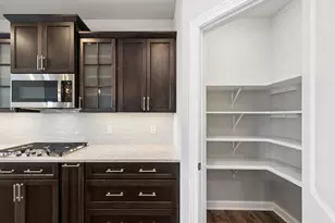 3202 Forestside Ln, Valparaiso, IN 46385 - Photo 14