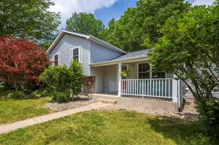 3624 Fairway Dr, Chesterton, IN 46304 - Photo 2