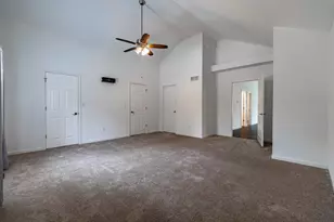 2352 Four Seasons Pkwy, Crown Point, IN 46307 - Photo 26