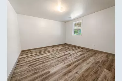 6290 S State Road 10, Knox, IN 46534 - Photo 6