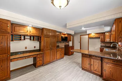 2499 Willowwood Avenue, Valparaiso, IN 46383 - Photo 8