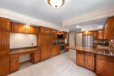 2499 Willowwood Avenue, Valparaiso, IN 46383 - Photo 8